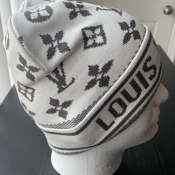 White and gray Monogram Beanie - Picture 3 of 6